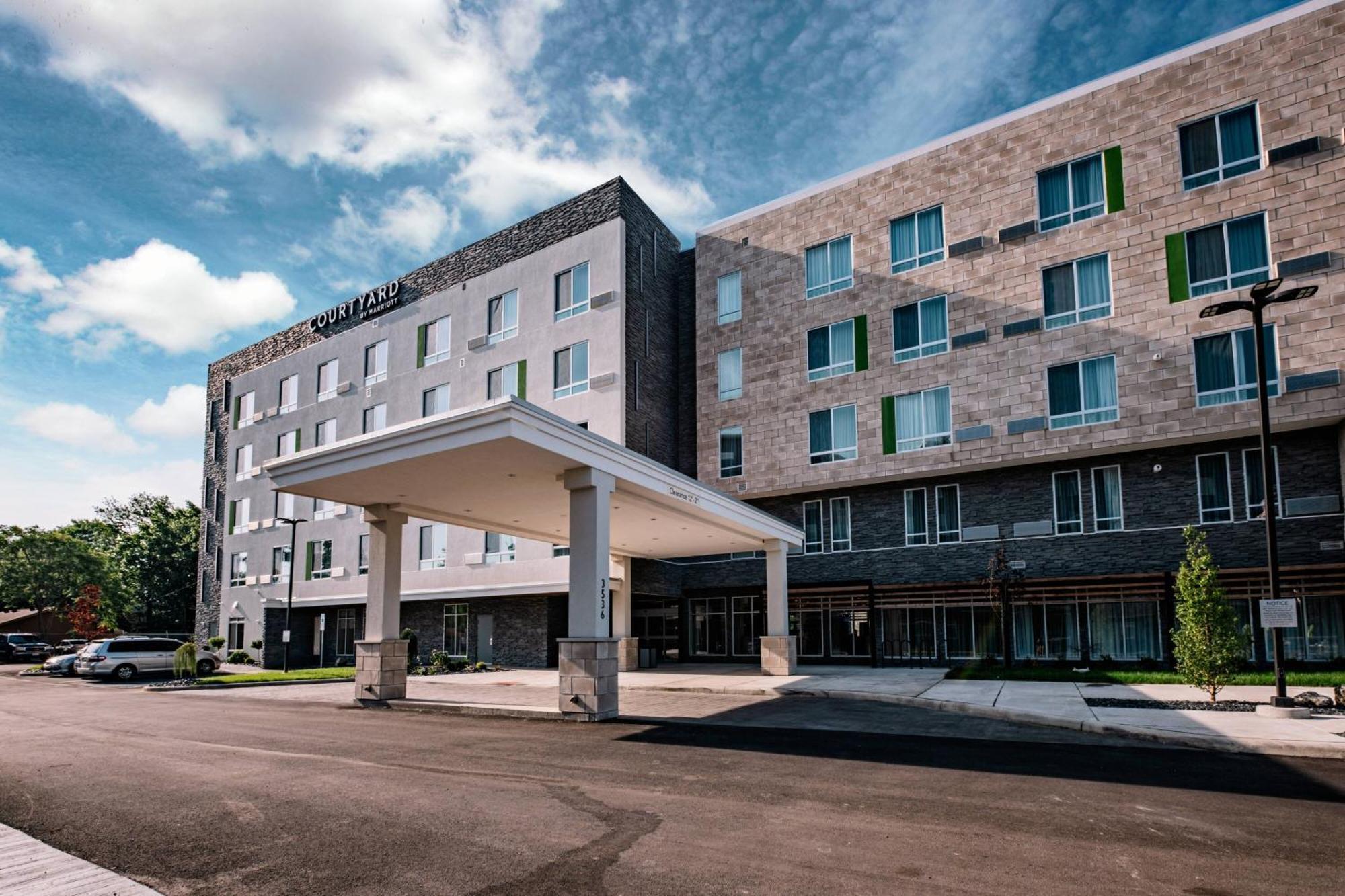 Courtyard By Marriott Toledo West Hotel Exterior foto