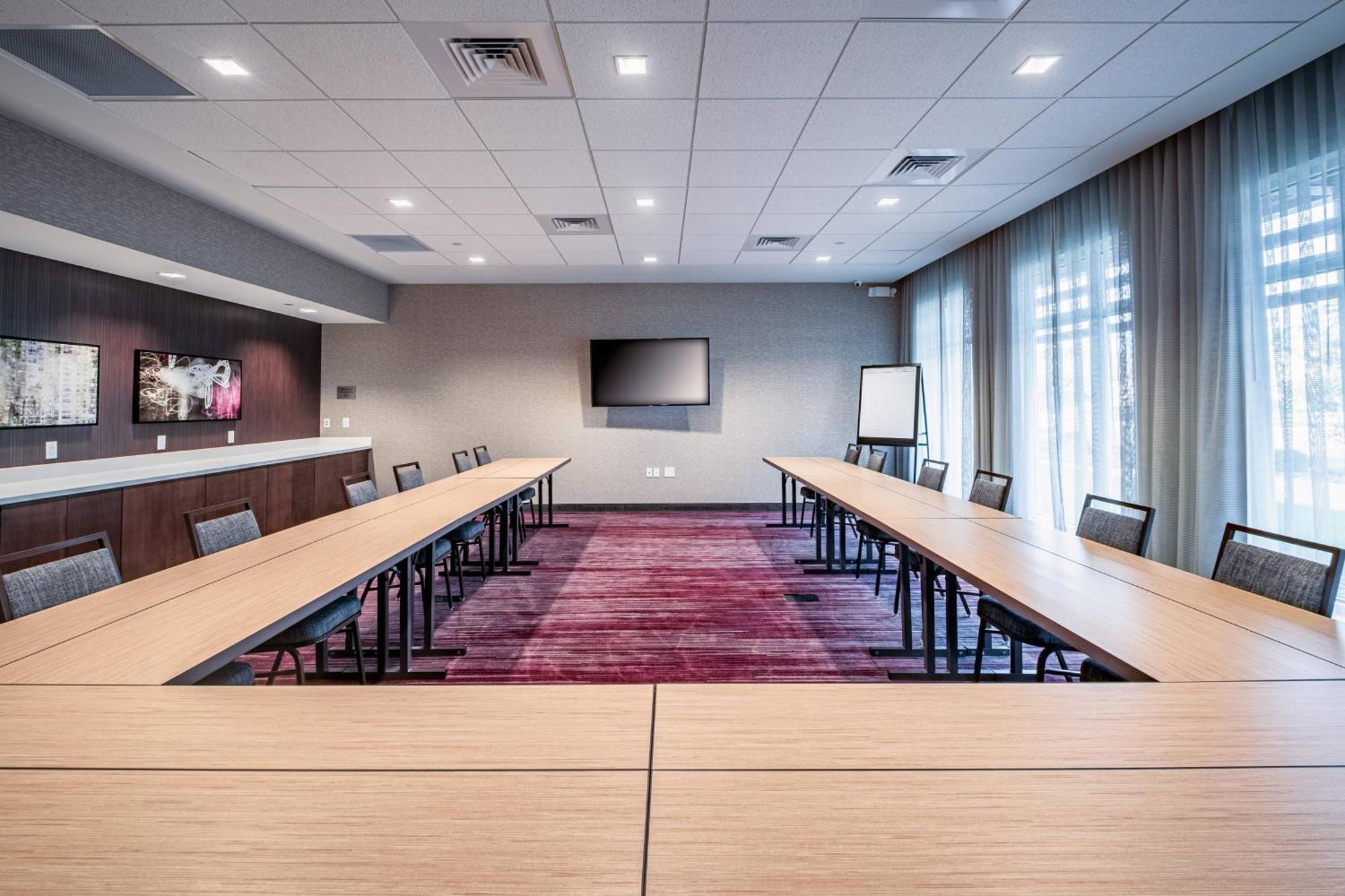 Courtyard By Marriott Toledo West Hotel Exterior foto