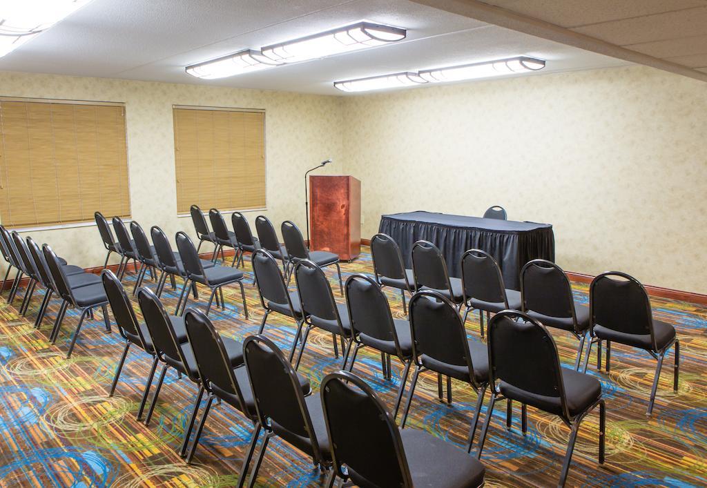 Courtyard By Marriott Toledo West Hotel Exterior foto